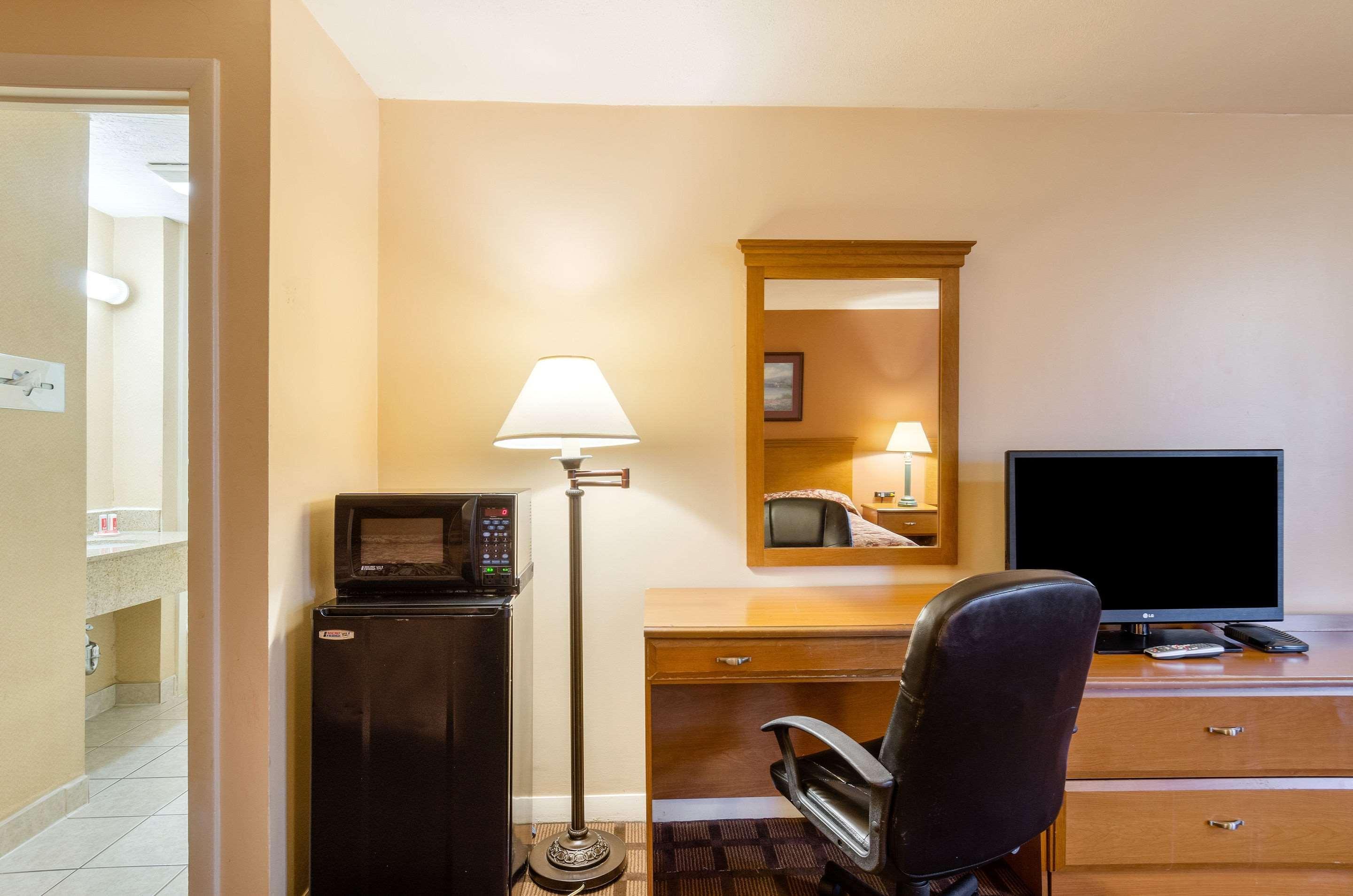 Econo Lodge Boston-Malden Εξωτερικό φωτογραφία