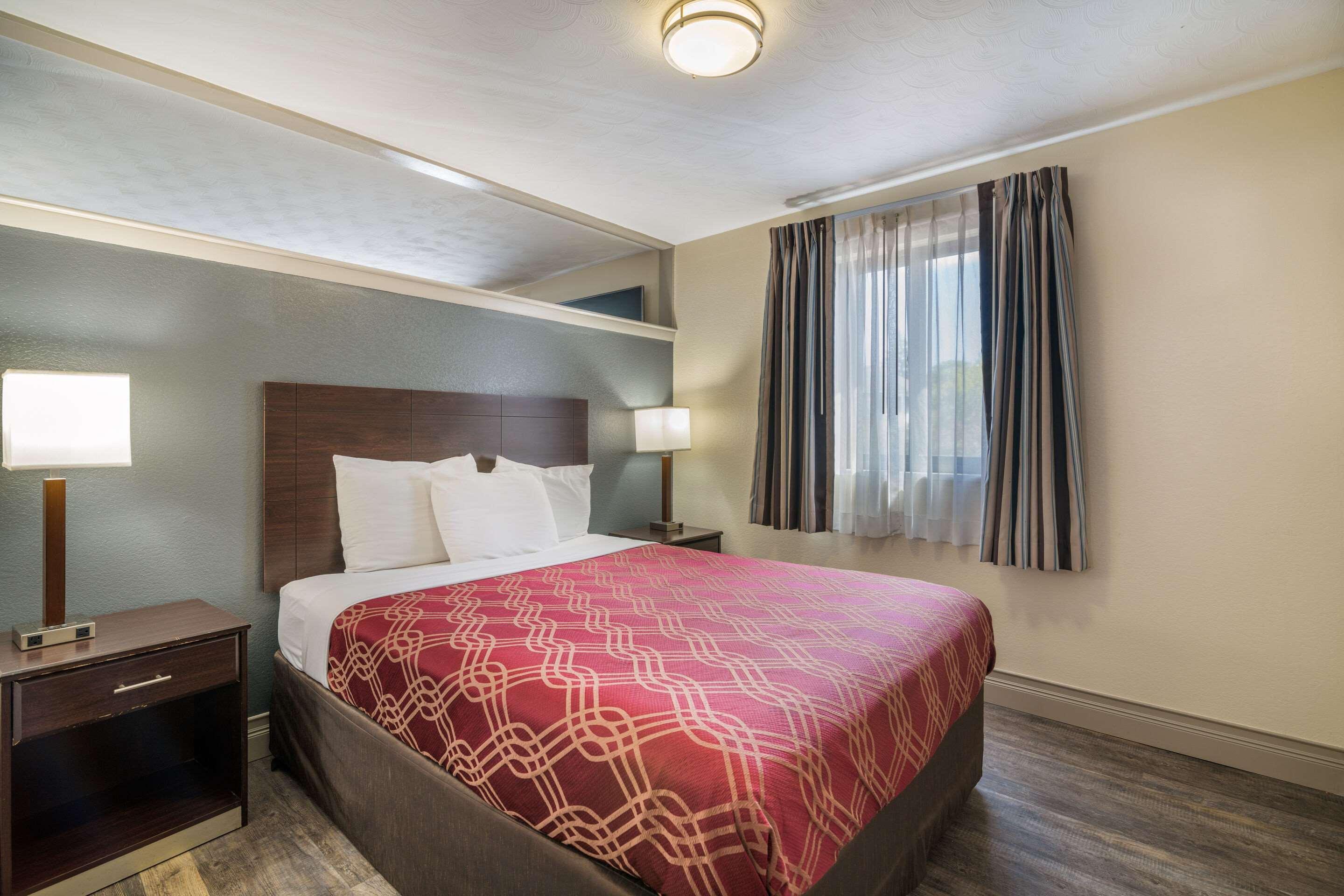 Econo Lodge Boston-Malden Εξωτερικό φωτογραφία