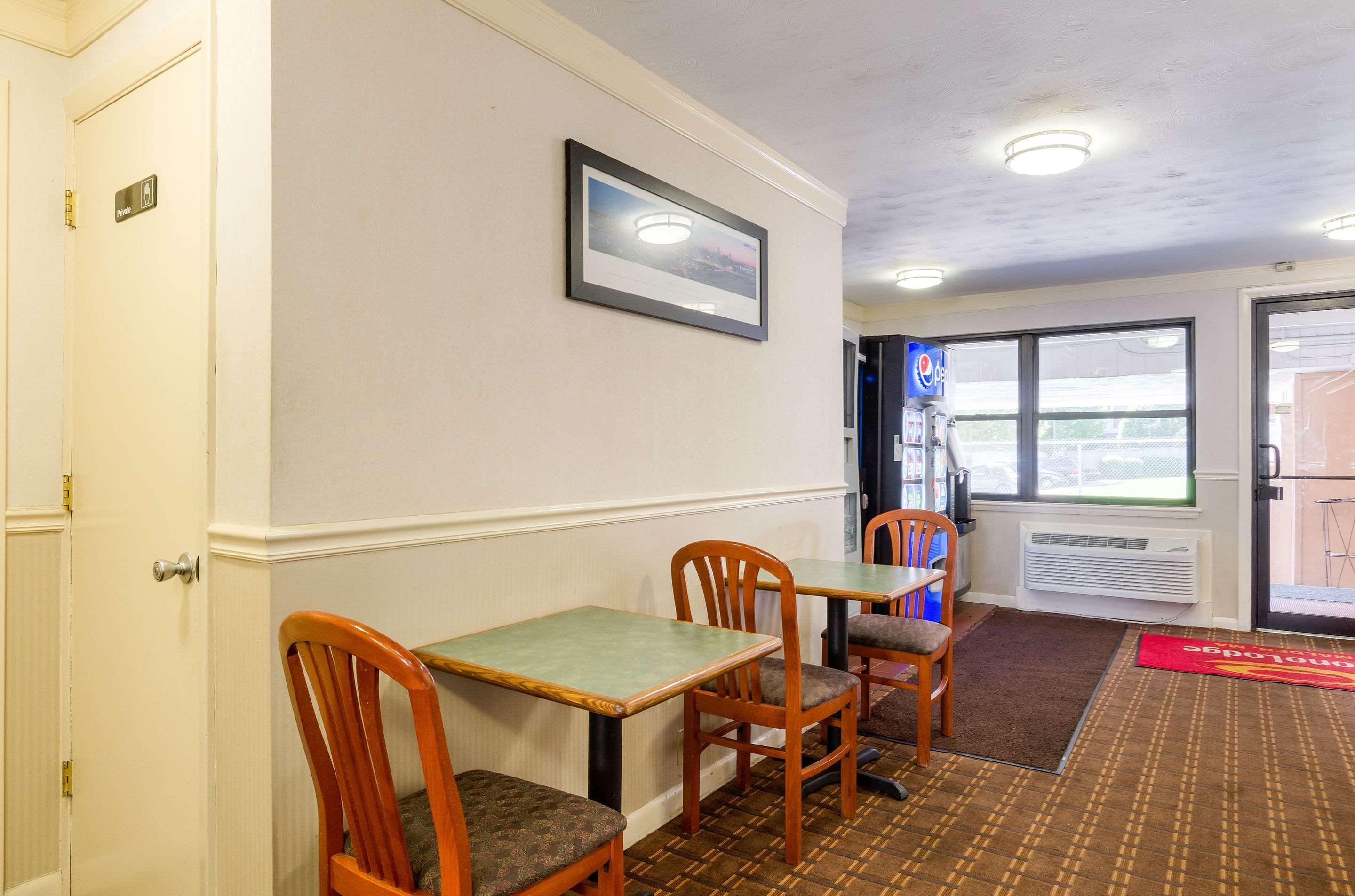 Econo Lodge Boston-Malden Εξωτερικό φωτογραφία