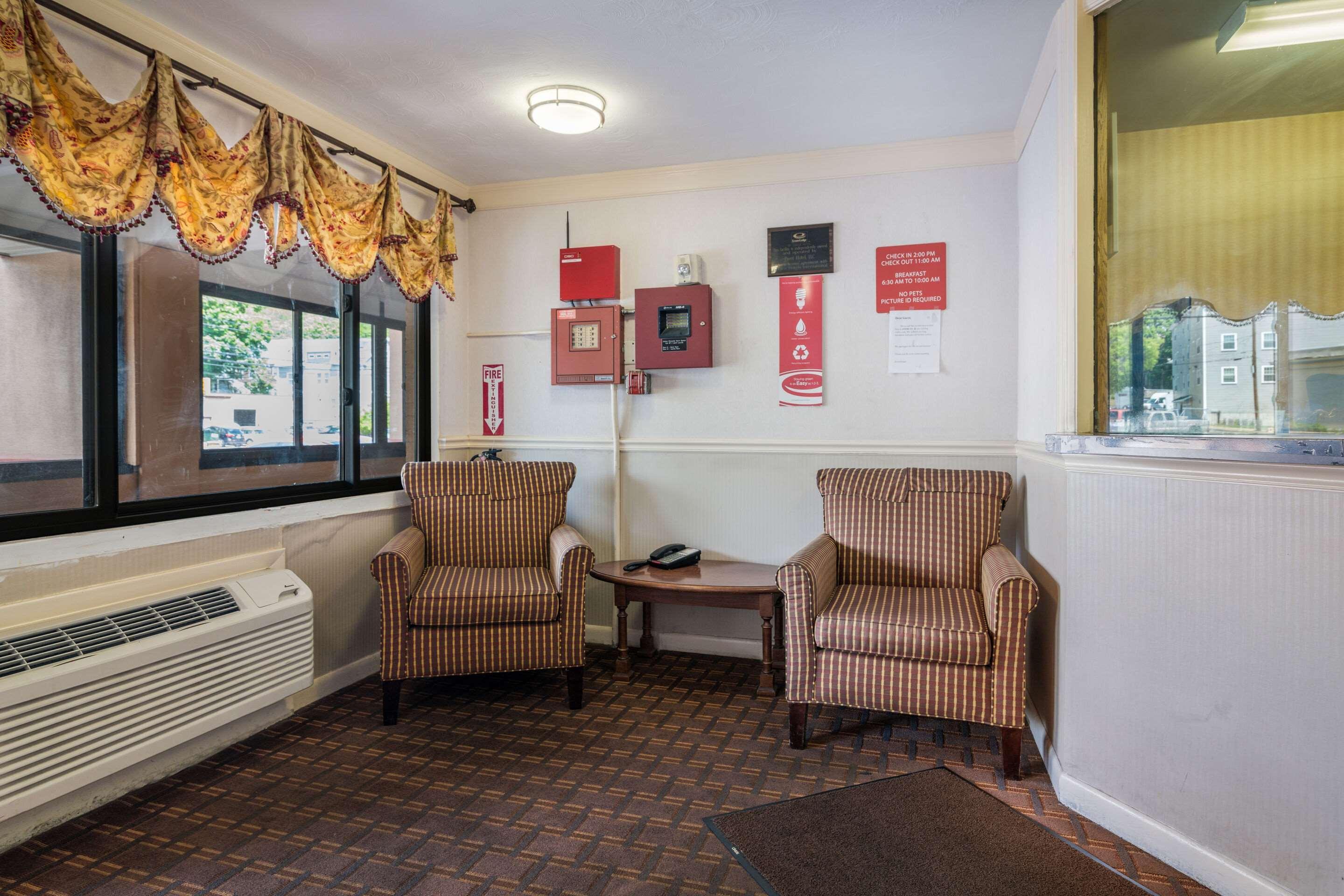 Econo Lodge Boston-Malden Εξωτερικό φωτογραφία